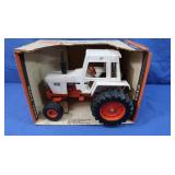 NIB Case Agri King Tractor 1:16 Scale