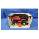 NIB Lawn & Garden Tractor