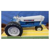NIB Ford 6000 Tractor 1:16 Scale