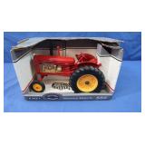 NIB Massey Harris 555 Tractor 1:16 Scale