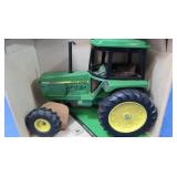 NIB John Deere Utility Tractor 1:16 Scale