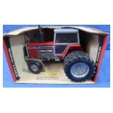 NIB Massey Ferguson 2805 Tractor 1:16 Scale (box