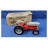 NIB Ford NAA Golden Jubilee Tractor 1:16 Scale