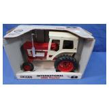 NIB International 1468 Tractor 1:16 Scale