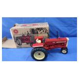 NIB Cockshutt 1555 Tractor 1:16 Scale
