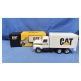 NIB CAT Caterpillar Delivery Truck Series 1:25