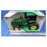 NIB John Deere 4955 Tractor 1:16 Scale