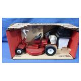 NIB Snapper Rear Engine Rider 1:12 Scale