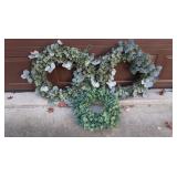 3 Outdoor Wreaths