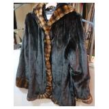 Pamela McCoy Ladies Faux Fur Jacket-sz Lg