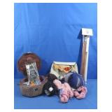 NIP EZ Stitch Needlework Frame, Crafting Supplies