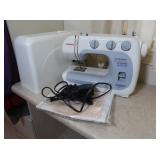 Janome Sewing Machine w/Hard Case/Lid