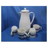 Insulated Carafe & 4 Cups