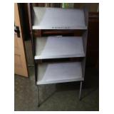 Pontiac 3-shelf Display 2