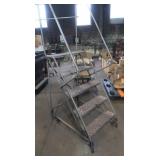 Portable Stairs 28x37x80"