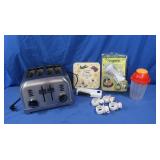Cuisinart Toaster, NIP Veggetti Maker, Napkin