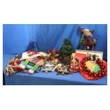 Christmas D?cor w/Storage Tote