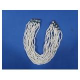 Costume Jewelry Necklace (clasp needs repaired)