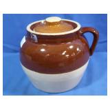 2 qt Brown & White Bean Pot & Lid w/Blue Crown