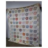 Vintage Hand Stitched Daisy Flower Applique Quilt
