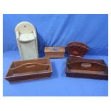 Vintage Wooden D?cor Pieces