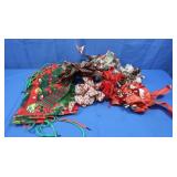 6 Large Christmas Bows (decorated), 10 Christmas