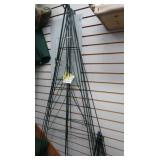 Green Wire Easels-asst sizes
