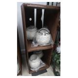 2-shelf Wooden Stand w/4 White Christmas Ball