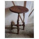 Antique Side Table 19" round top, 28"H