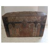 Early 1900s Dome Top Trunk 26x15x17"