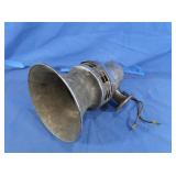 Federal Sign & Signal Light (crack on one side)