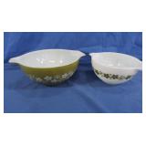 Vintage Pyrex Spring Blossom Cinderella 441 & 442