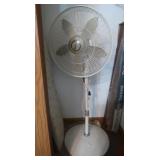 Lasko 50" Standing Oscillating Floor Fan (works)