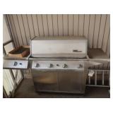 Chefs Choice Gas Grill, 4 Burners & Side Burner