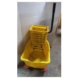Mop Bucket w/Wringer