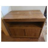 Wood Stand w/wheels 29.5Lx16Dx25"H