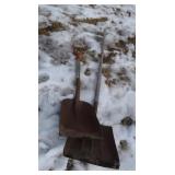 2 Shovels