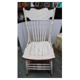 Vintage Wood Painted Chair (needs work)
