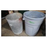 2 Trash Cans
