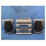 GE 3-disc Player w/Speakers & Remote (turns on)