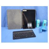 Apple Keyboard, Kindle (untested), Screen