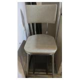 Vintage Comfort Line Chair/Step Stool