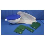 NIP Tupperware XL Bowl w/Lid, Kitchen Grips