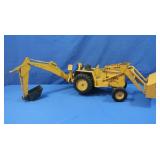 Ford 7500 Metal Tractor w/Scoop & Backhoe (very