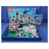 1996 Lego Systems Metro PD Station (complete)