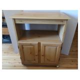 TV/Microwave Stand on wheels 26x18x35"H