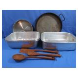Roasting/Baking Pans, Large Wooden Spoon Set
