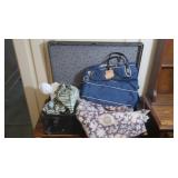 Trunk 28x16x10" incl contents