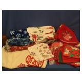 Christmas-Towels, Placemats & Table Linens
