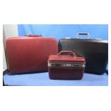 3 Suitcases, Handbag